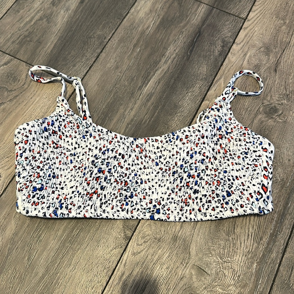 Target bathing suit top. Size XL. Never worn.